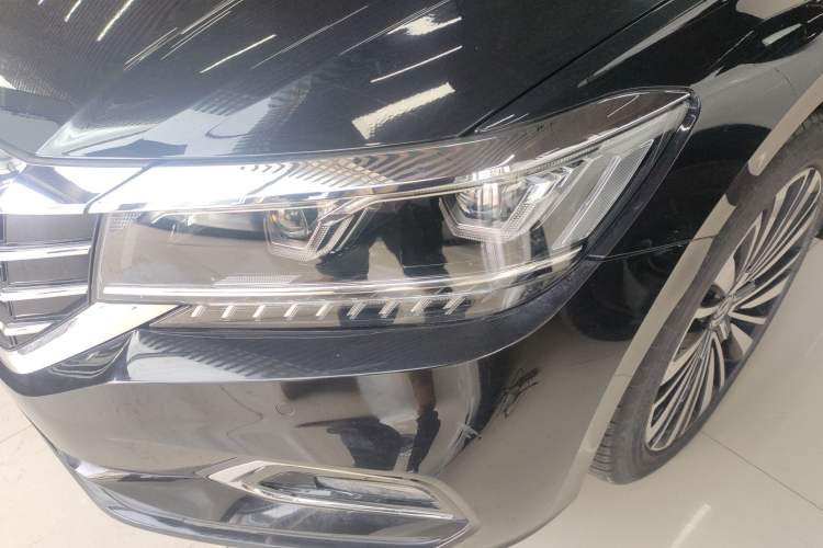 Used Volkswagen Passat 2019 330TSI Luxury Edition China VI Standard
