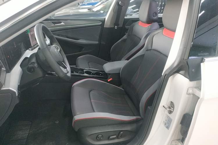 Used Volkswagen Lamando 2025 Lavida L 280TSI DSG Cool & Spicy Edition
