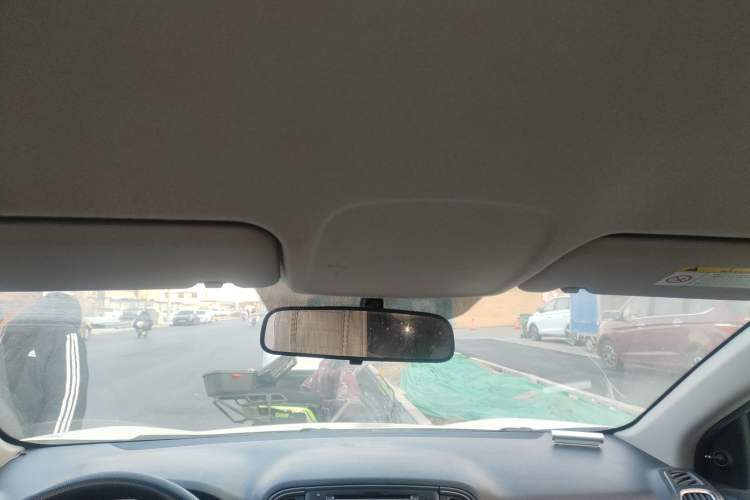 Used Kia KX3 2015 1.6L Manual Two-Wheel Drive GL
