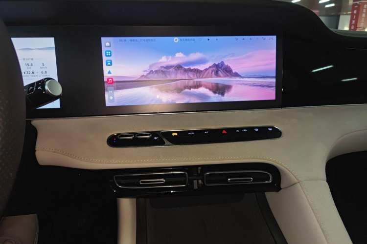 Used Roewe D7 2023 DMH 125km Excellence Edition
