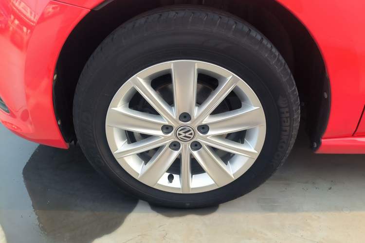 Used Volkswagen Polo 2014 1.6L Automatic Comfort Edition
