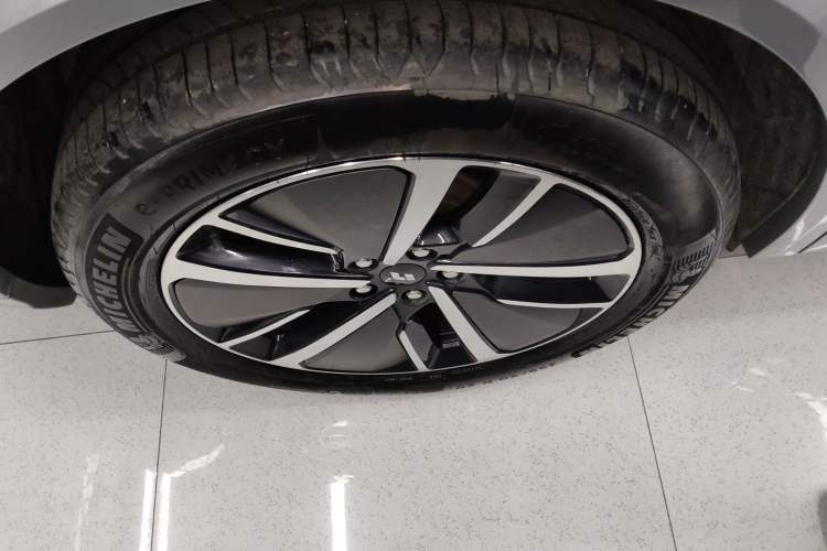 Used Li Auto L8 2024 PRO Model
