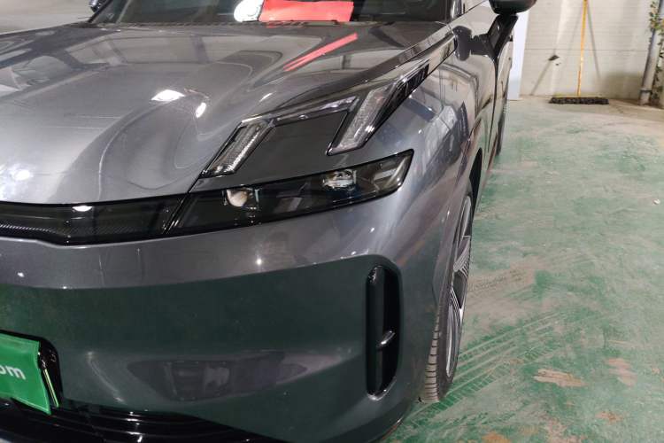 Used Lynk & Co 08 EM-P 2023 120km Long-Range Halo