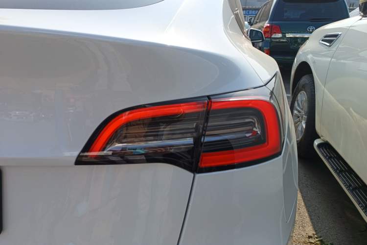 Used Tesla Model Y 2021 Revised Version 2 Long-Range All-Wheel-Drive Edition
