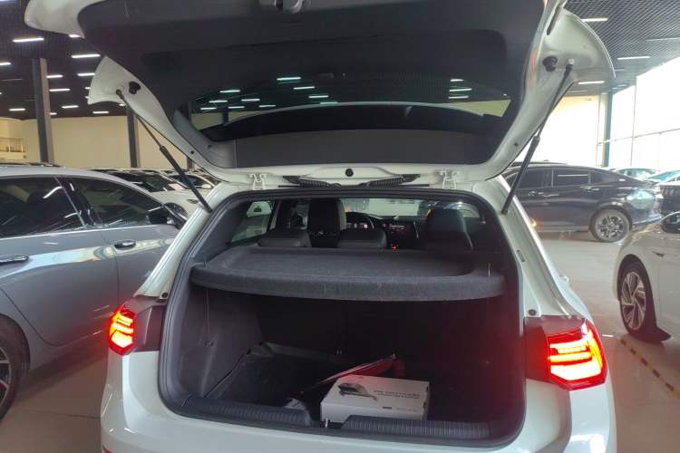 Used Volkswagen Golf 2021 280TSI DSG R-Line
