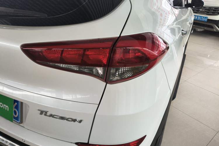 Used Hyundai Tucson 2018 1.6T Dual-Clutch Two-Wheel Drive 15th Anniversary Special Edition