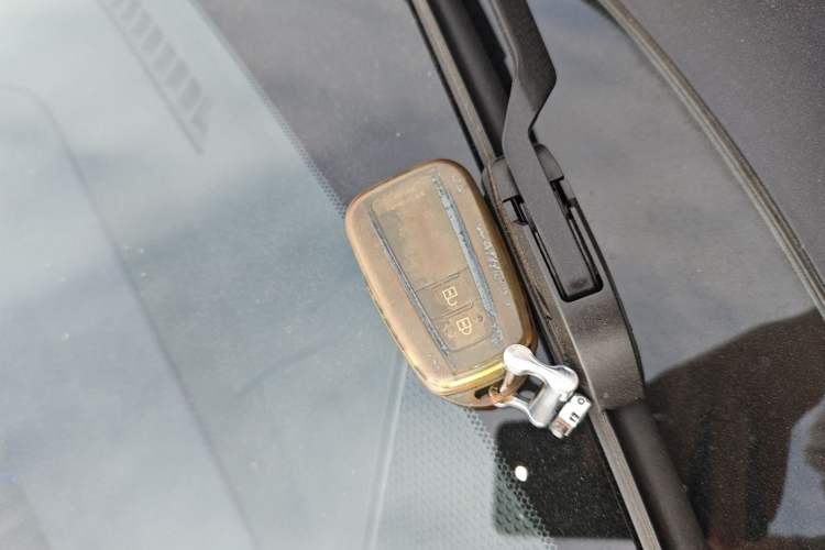 Used Toyota IZOA 2020 2.0L Enjoy Edition
