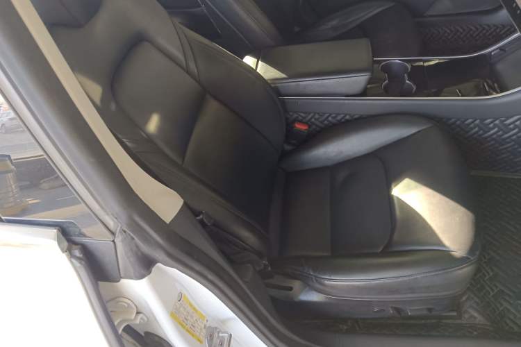 Used Tesla Model 3 2019 Standard Range Rear-Wheel Drive Upgraded Version (52 kWh)
