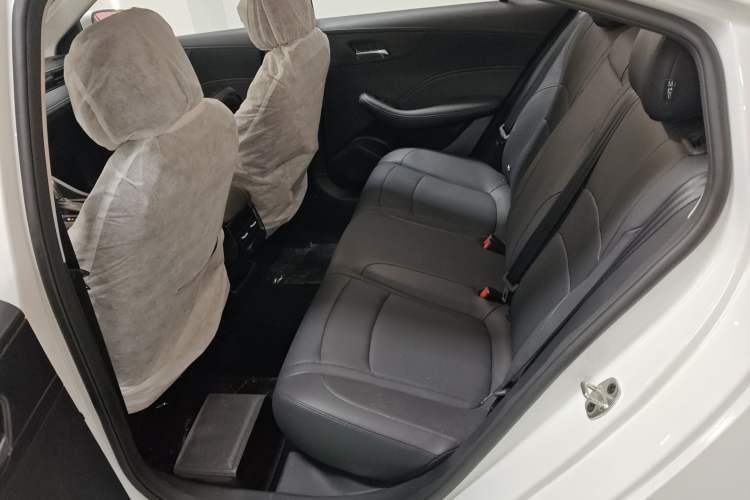 Used Roewe i5 2023 1.5L CVT Luxury Edition