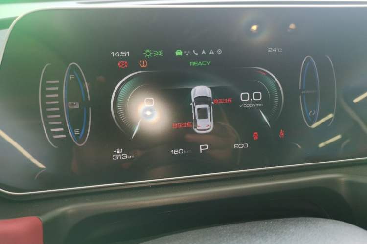 Used ORA Good Cat GT 2024 Revised Edition Mulan Version 401 km Luxury Grade
