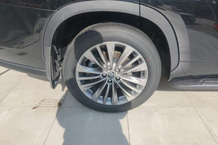 Used Toyota Highlander 2022 Dual-Engine 2.5L Four-Wheel Drive Prestige Version 7 Seats
