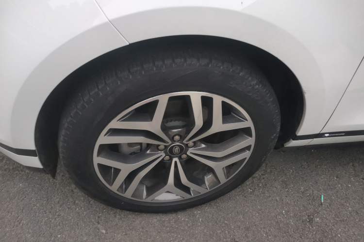 Used Land Rover Range Rover Evoque 2021 Range Rover Velar 249 PS R-Dynamic S Performance Edition
