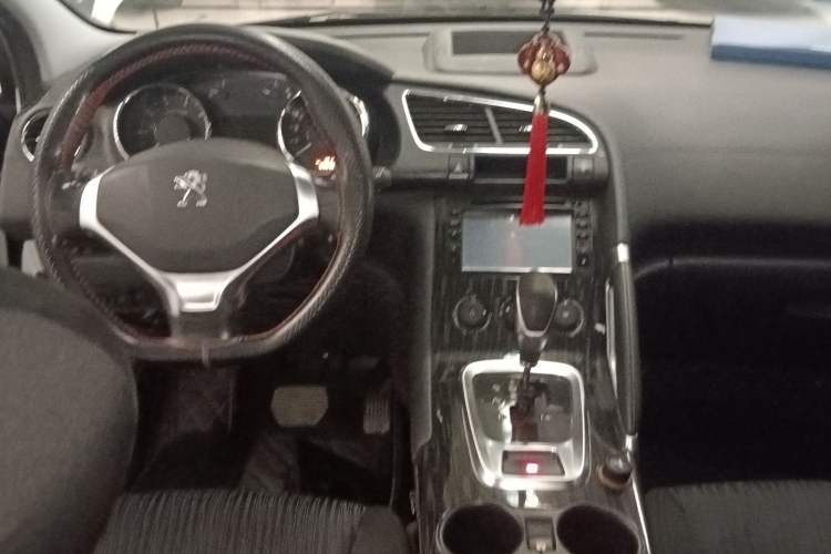 Used Peugeot 3008 2015 2.0L Automatic Classic Edition
