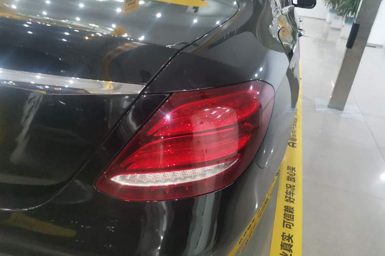 Used Mercedes-Benz E-Class 2019 Restyled E 300 L Sporty and Stylish Edition
