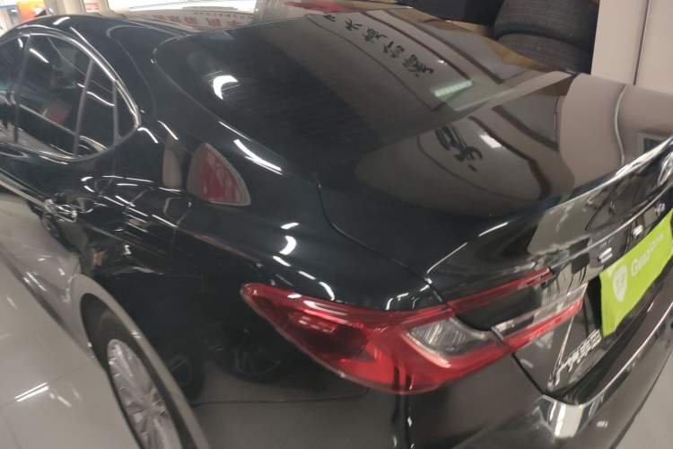 Used Toyota Camry 2024 Dual-Motor 2.0 HGVP Luxury Edition
