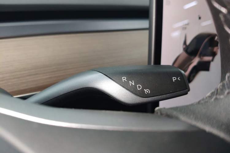 Used Tesla Model Y 2021 Standard Range Rear-Wheel Drive Version