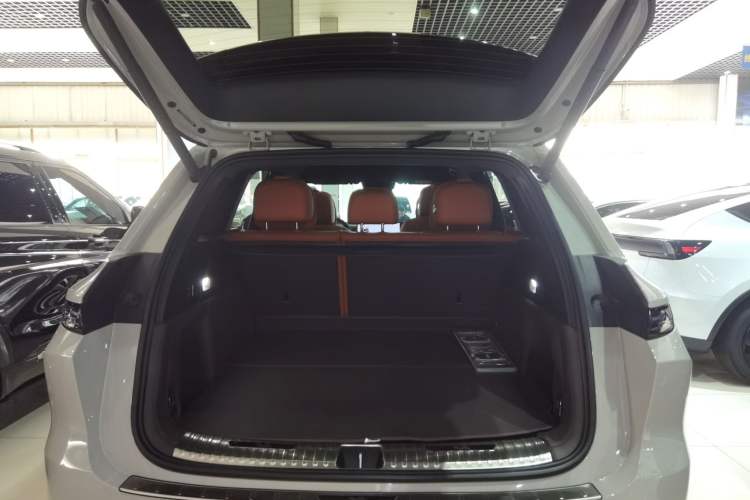 Used Li Auto L6 2025 Pro Smart Refresh Edition
