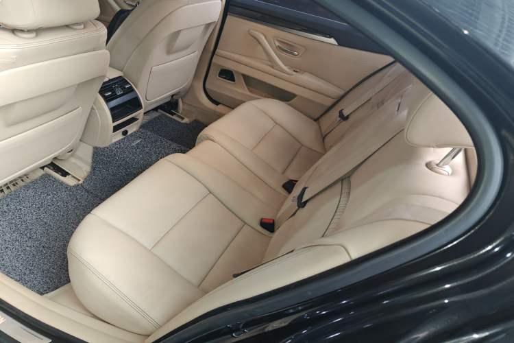 Used BMW 5 Series 2014 525Li Luxury Design Package
