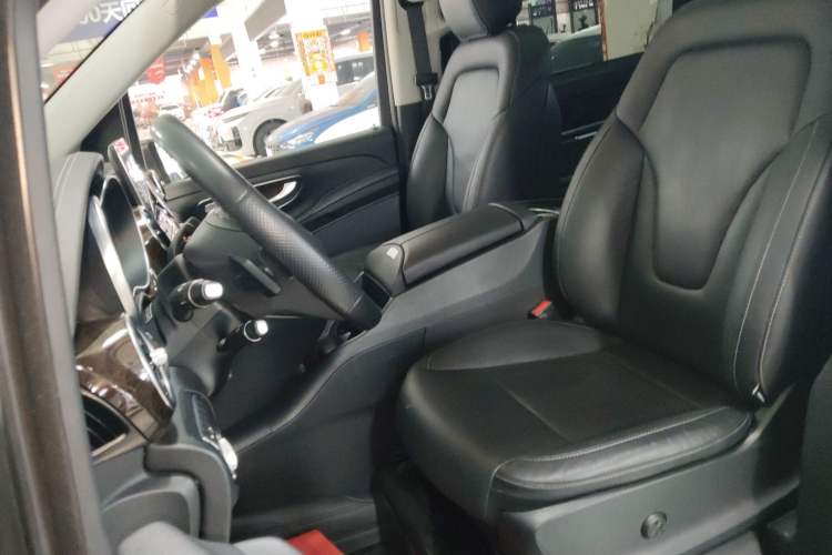 Used Mercedes-Benz V-Class 2017 V 260 Prestige Edition