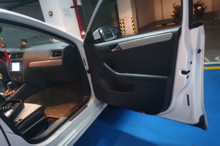 Used Volkswagen Sagitar 2014 1.4TSI Automatic Luxury Model