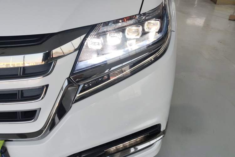 Used Honda Elysion 2019 2.0L Hybrid Luxury Edition
