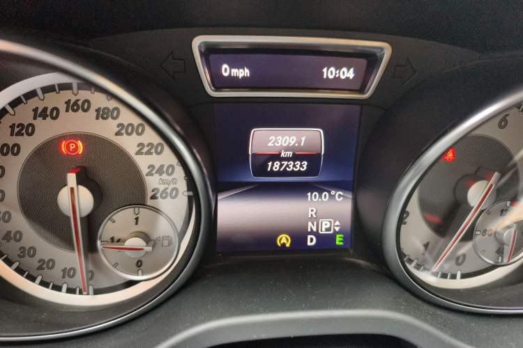 Used Mercedes-Benz GLA 2015 GLA 220 4MATIC Fashion Model
