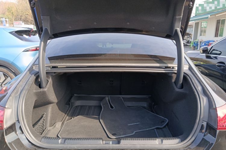 Used Mercedes-Benz EQE 2022 350 First Edition Special Version
