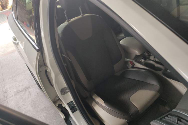 Used Ford Focus 2012 Sedan 1.6L Automatic Fashion Edition