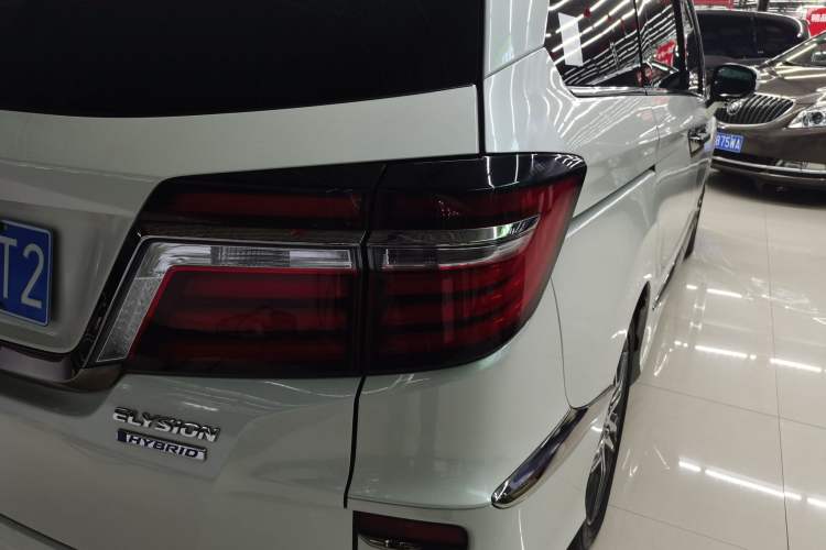 Used Honda Elysion 2019 2.0L Hybrid Luxury Edition
