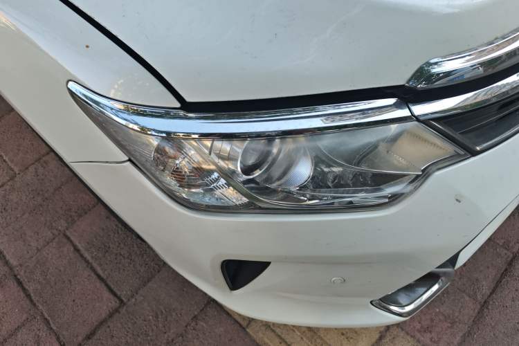 Used Toyota Camry 2015 2.0G Premier Edition
