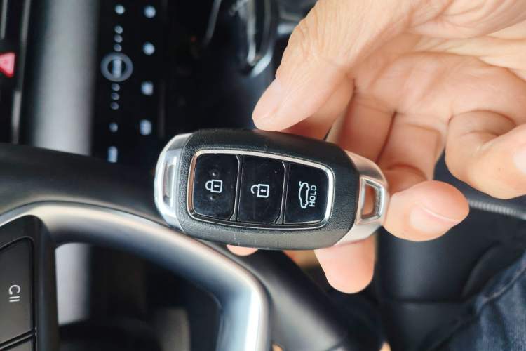 Used Hyundai Elantra 2021 1.5L CVT LUX Prestige Edition
