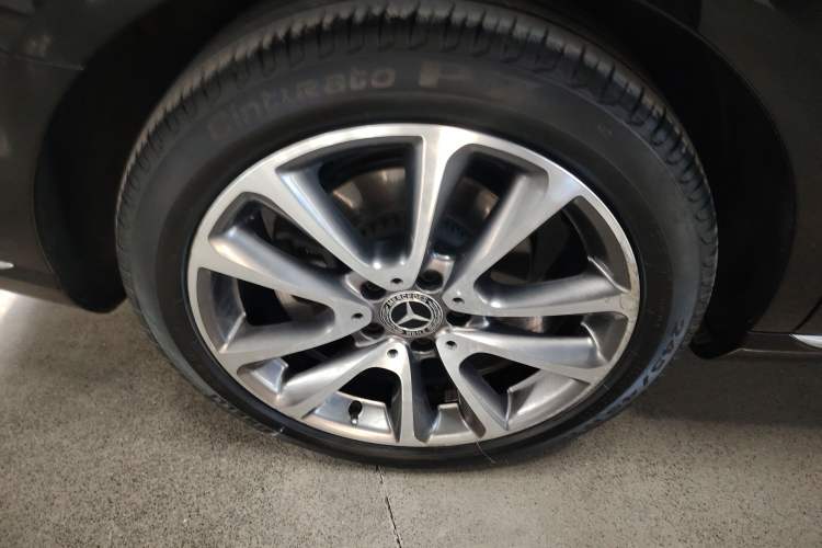 Used Mercedes-Benz E-Class 2019 E 260 L
