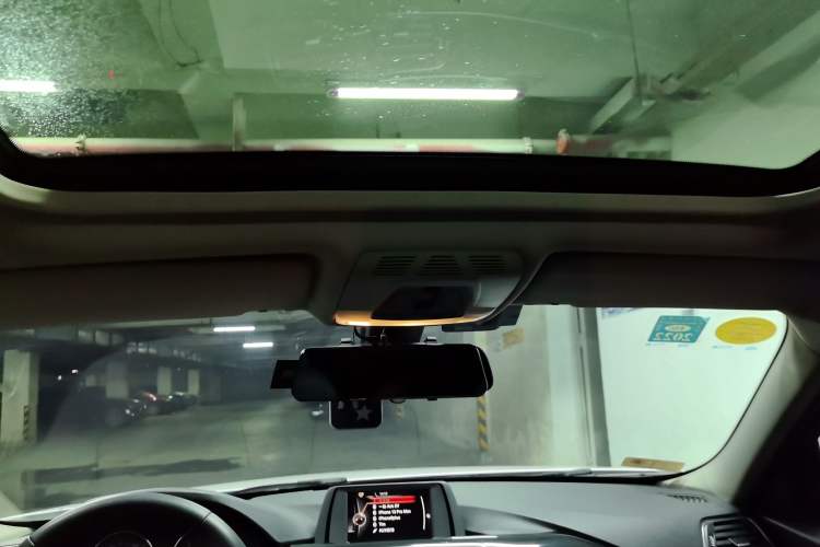 Used BMW 3 Series 2016 320Li Ambition Model
