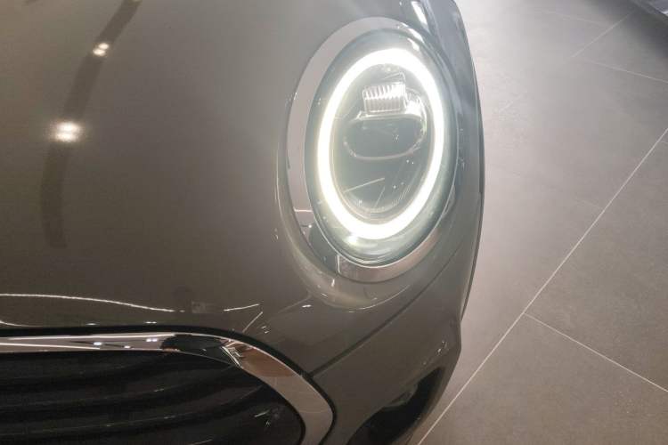 Used  MINI 2019 1.5T COOPER Racing Edition Five-Door Model
