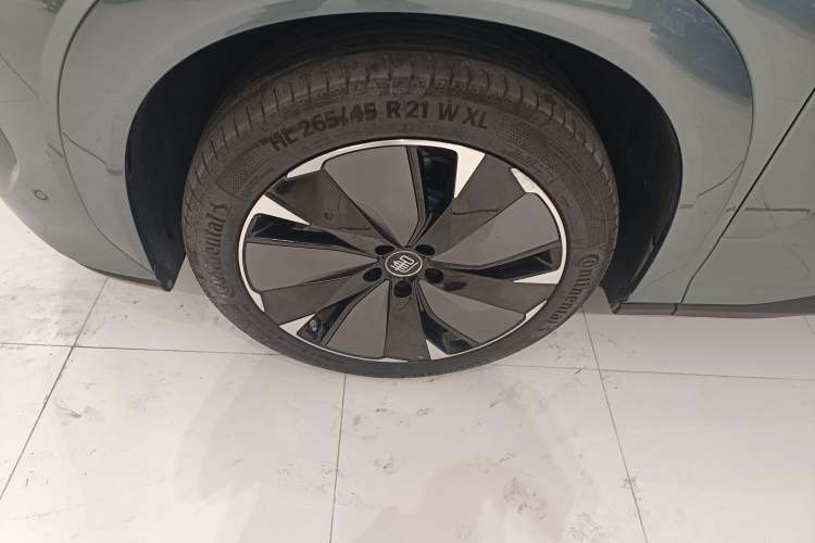 Used BYD Tang L 2025 DM 175KM Drone Player Edition
