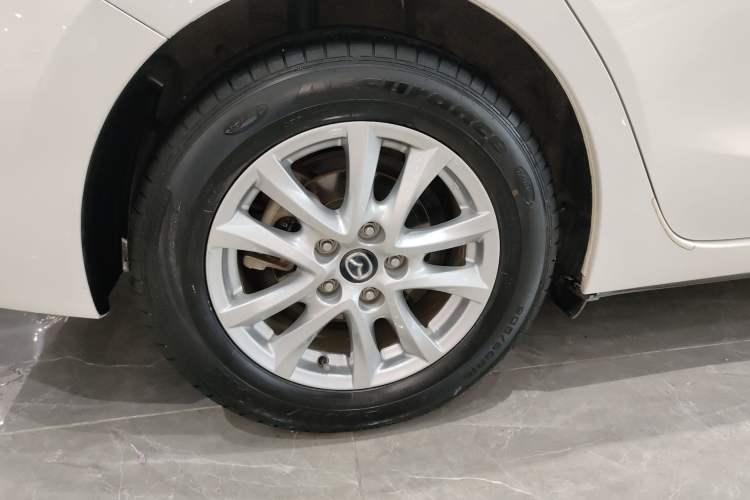 Used Mazda Mazda 3 Axela 2017 Sedan 1.5L Automatic Luxury Model Emission Standard China V
