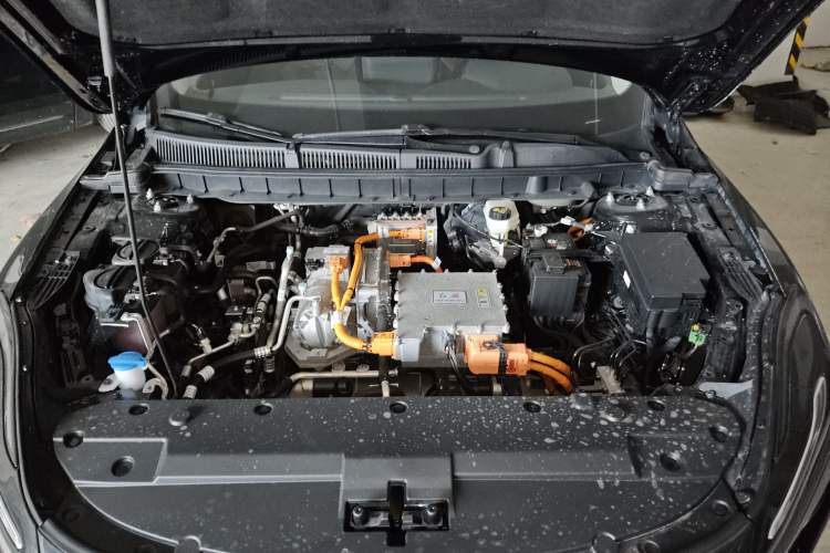 Used Hongqi E-QM5 2023 Base Travel Edition
