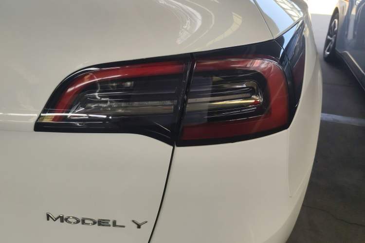 Used Tesla Model Y 2024 Rear-Wheel-Drive Version
