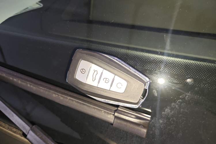 Used Geely Auto Monjaro L 2023 2.0TD High-Power Automatic Two-Wheel Drive Flagship Version
