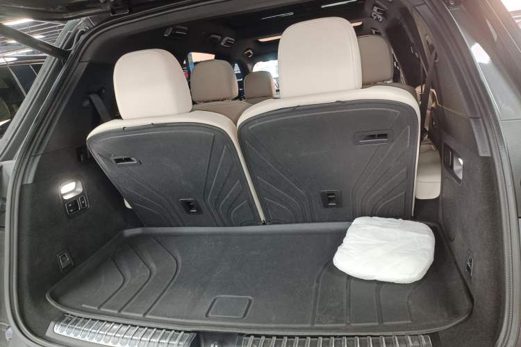 Used Li Auto L8 2023 Pro Model
