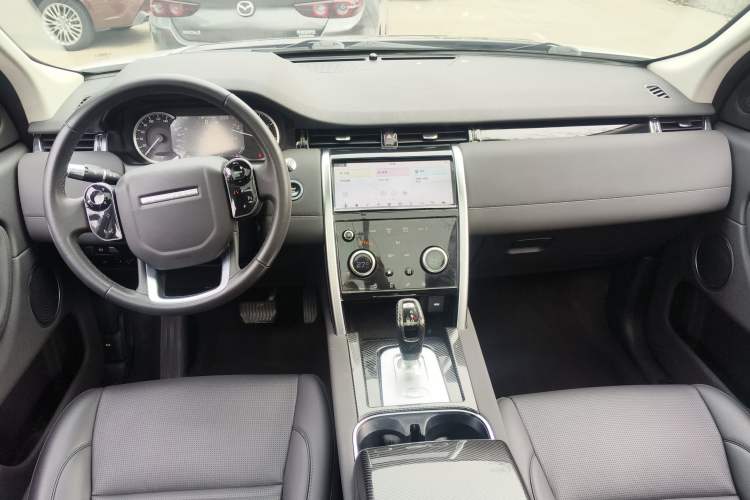 Used Land Rover Discovery Sport 2020 200 PS Family Edition