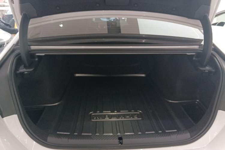 Used BMW i5 2025 eDrive 35L M Sport Package
