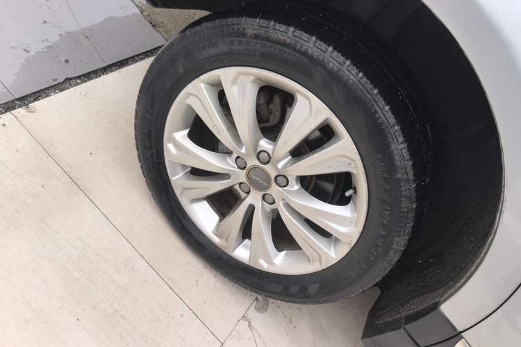 Used Haval H8 2017 2.0T Gasoline Two-Wheel Drive Smart Edition
