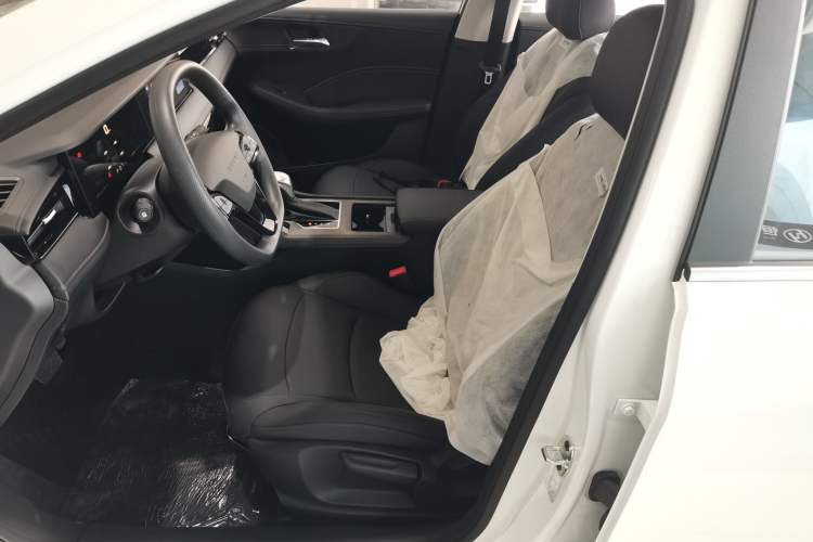 Used Roewe i5 2023 1.5L CVT Luxury Edition
