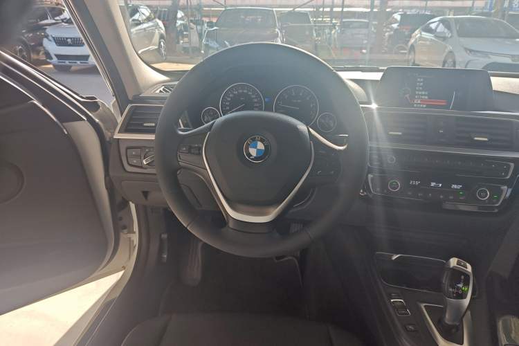 Used BMW 3 Series 2017 320Li Fashion Model
