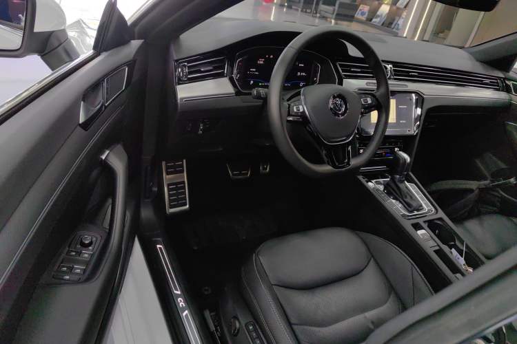 Used Volkswagen FAW-Volkswagen CC 2020 330TSI Glamour Edition China VI Standard
