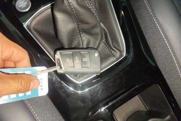 Used Volkswagen Tharu 2025 NewRui 300TSI Prestige Edition
