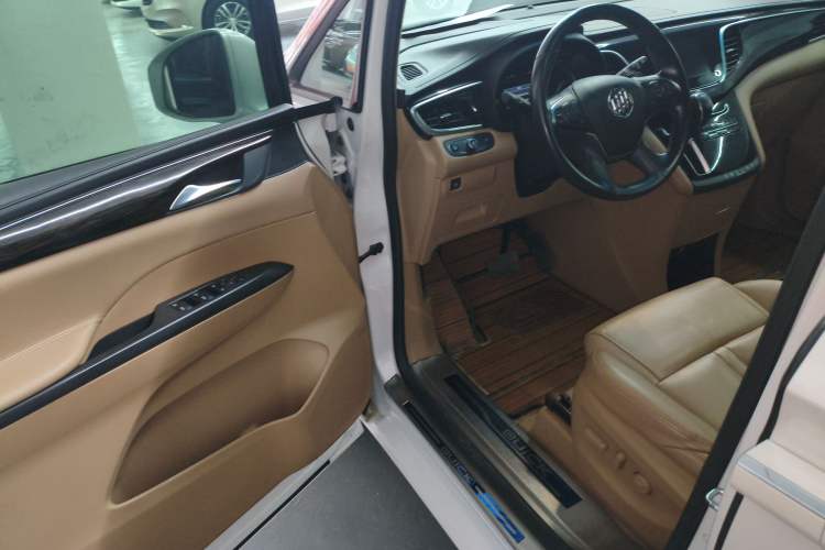 Used Buick GL8 2018 ES 28T Luxury Model China VI Standard
