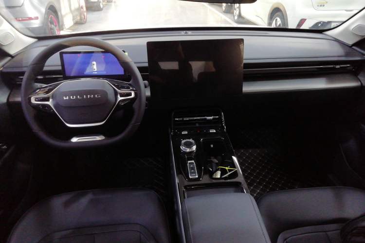 Used Wuling Xingguang 2024 Co-Creation Edition 510 Advanced Model
