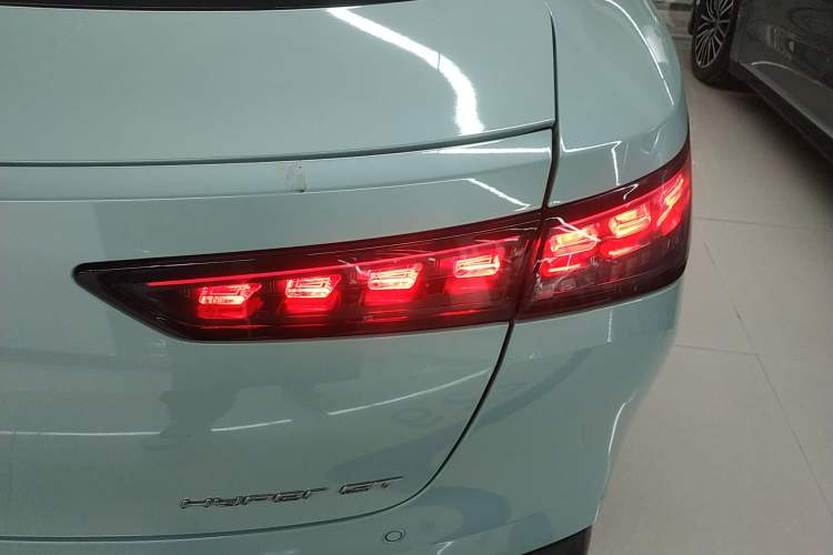 Used  GT 2023 560 Rear-Drive Seven-Wing Edition
